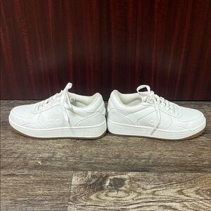 Alo Recovery Mode White Sneakers Size 7.5